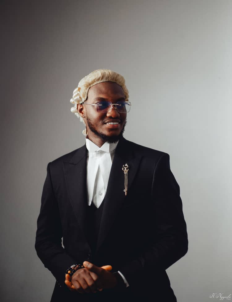 Bespoke suit by Zara Gomez