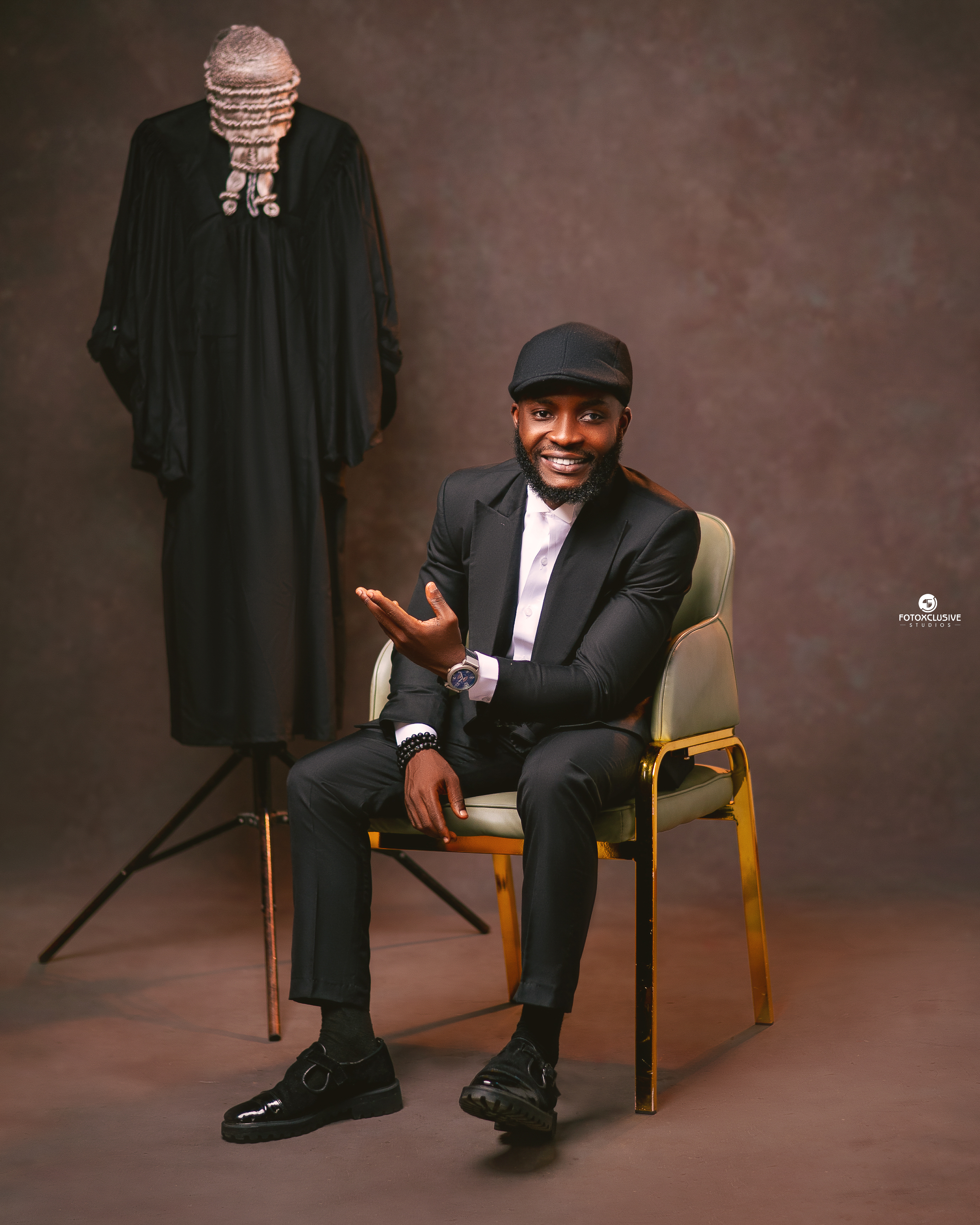 Bespoke suit by Zara Gomez